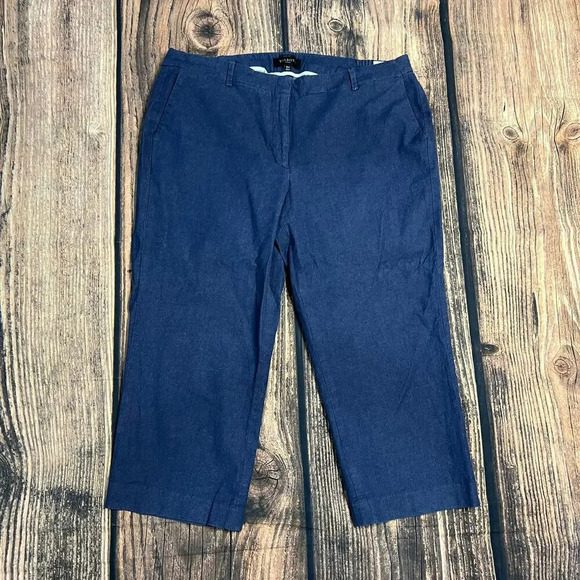 Talbots Women's Plus Size 16W Blue Chelsea Capri Pants Classic Fit - Picture 1 of 3